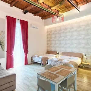 Bed & Breakfast Toto E Peppino Luxury, Naples